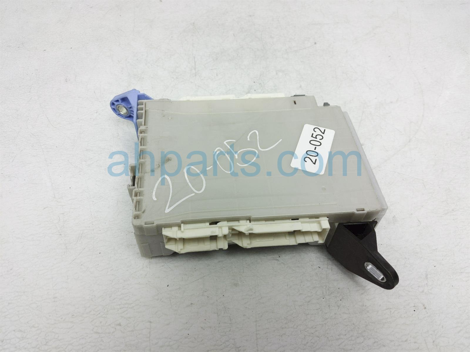$85 Lexus DRIVER FUSE MULTIPLEX FUSE BOX