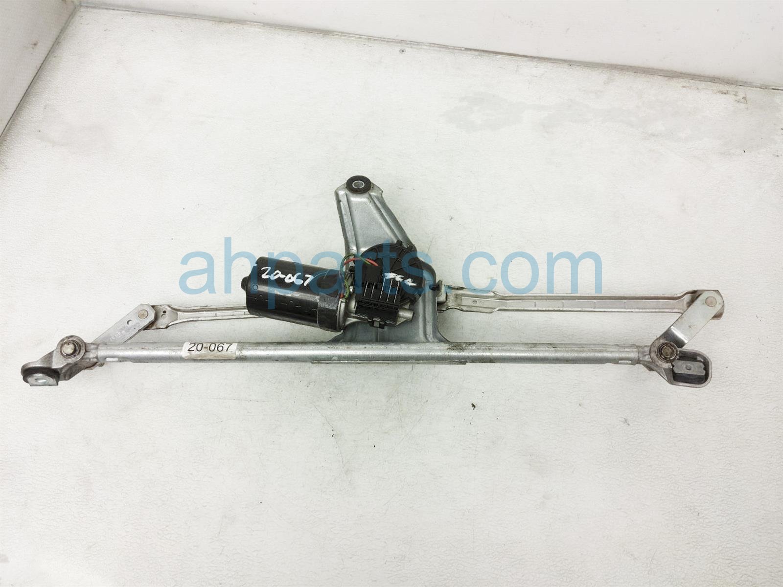 $75 Porsche WINDSHIELD WIPER MOTOR ASSY $75 Porsche WINDSHIELD WIPER MOTOR ASSY