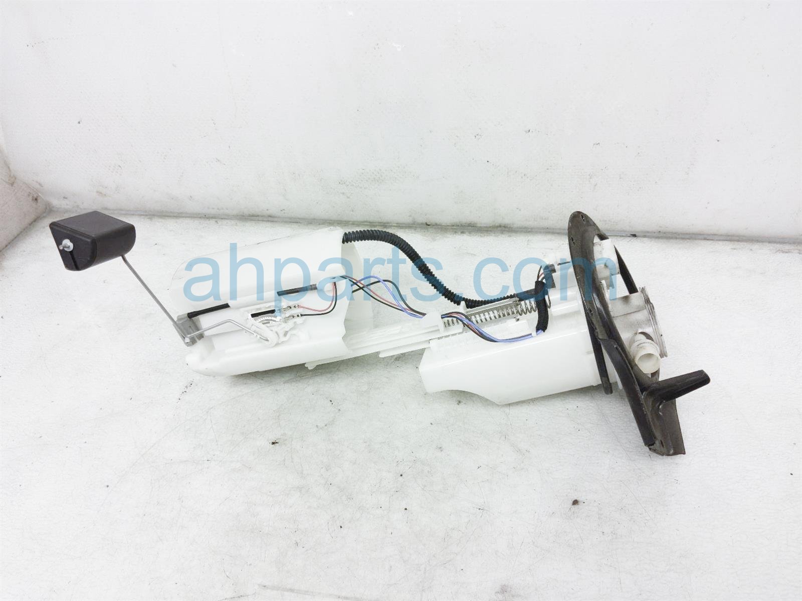 $79 Lexus GAS / FUEL PUMP