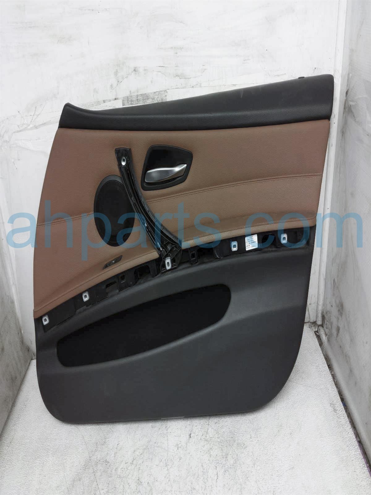 $100 BMW FR/RH INTERIOR DOOR PANEL - BROWN
