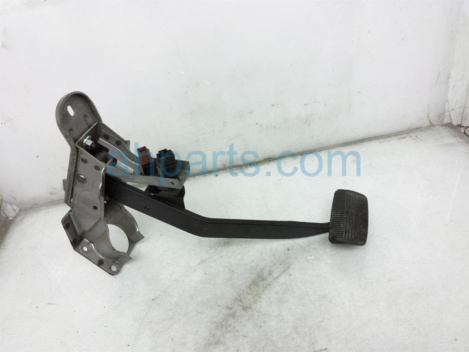 $25 Nissan BRAKE PEDAL $25 Nissan BRAKE PEDAL