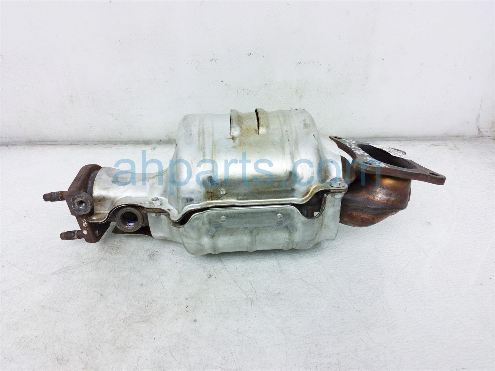 $275 Honda RR EXHAUST MANIFOLD CONVERTER $275 Honda RR EXHAUST MANIFOLD CONVERTER