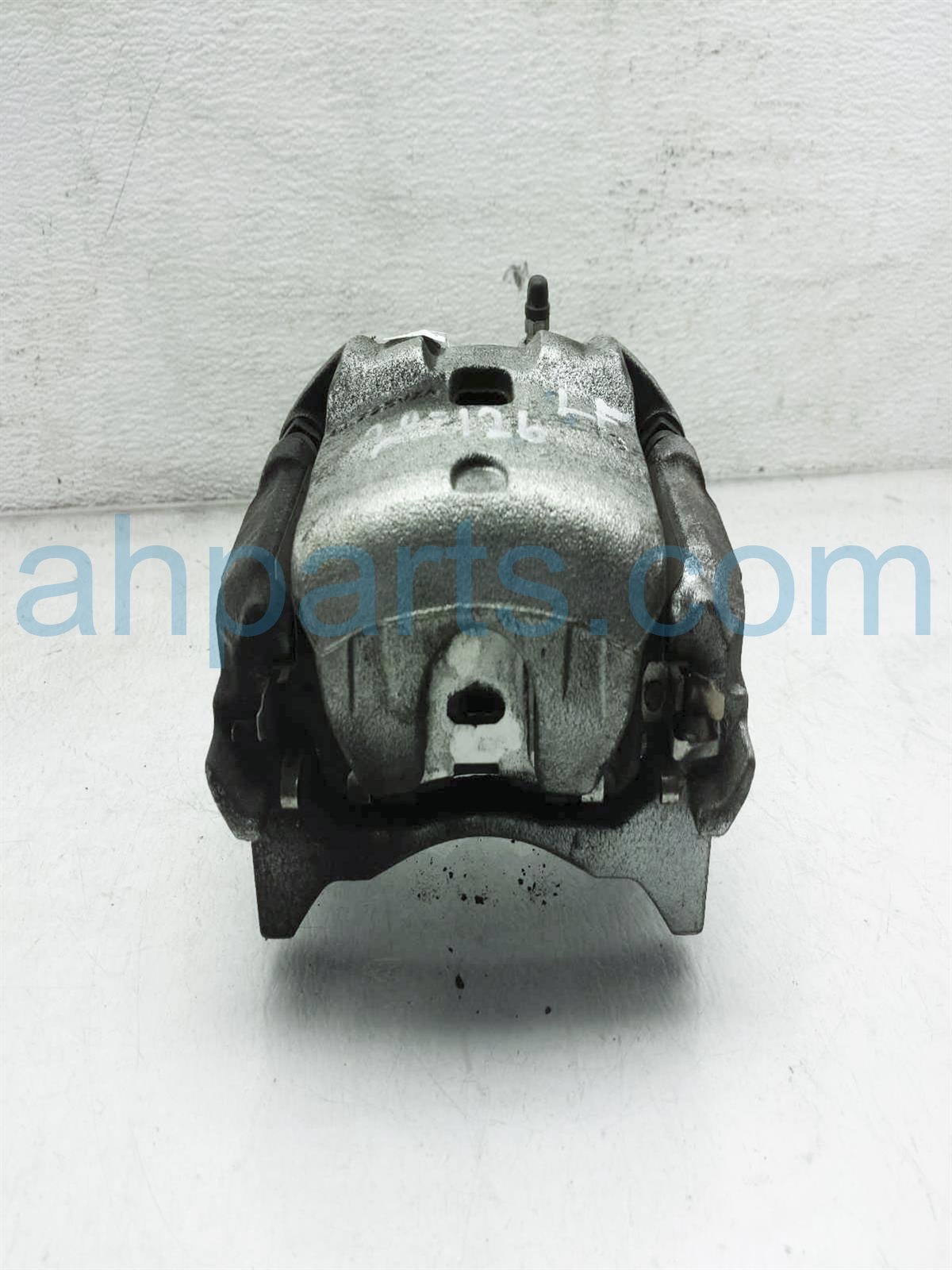 $29 Nissan FR/LH BRAKE CALIPER $29 Nissan FR/LH BRAKE CALIPER
