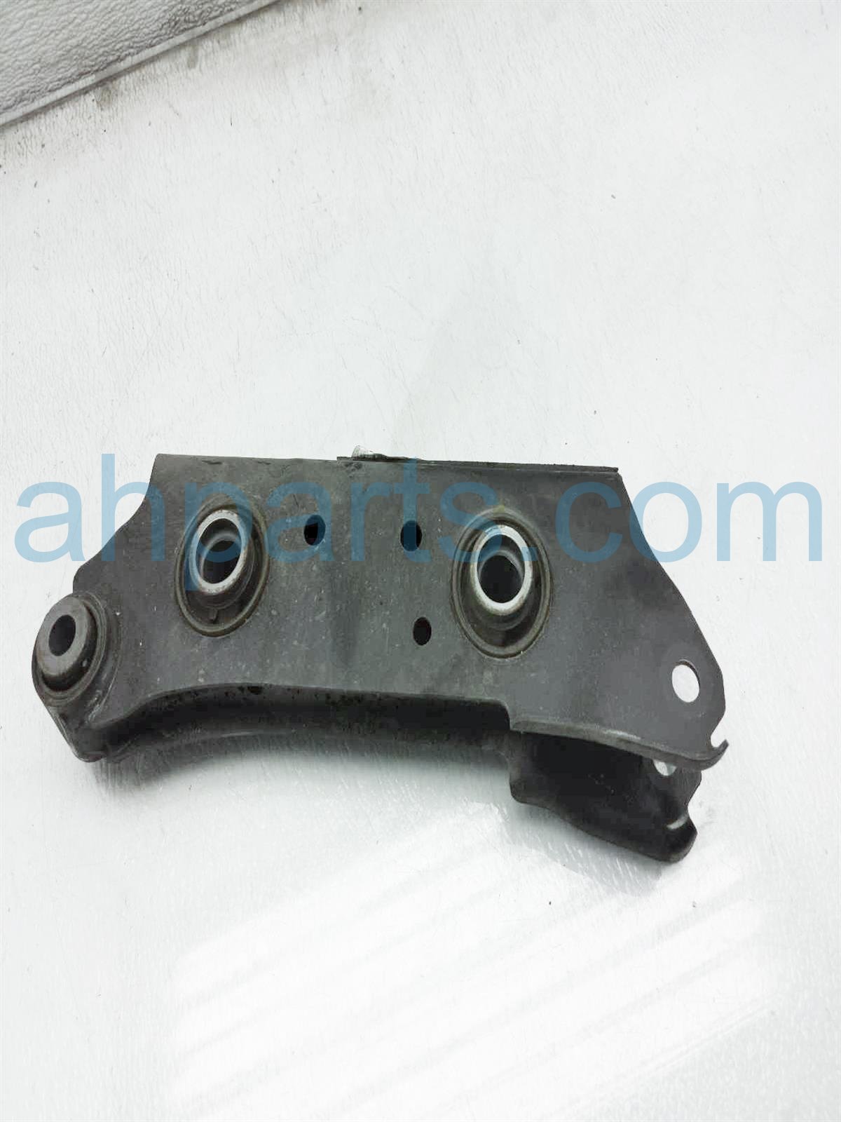 $50 Nissan RR/LH TRACKBAR $50 Nissan RR/LH TRACKBAR