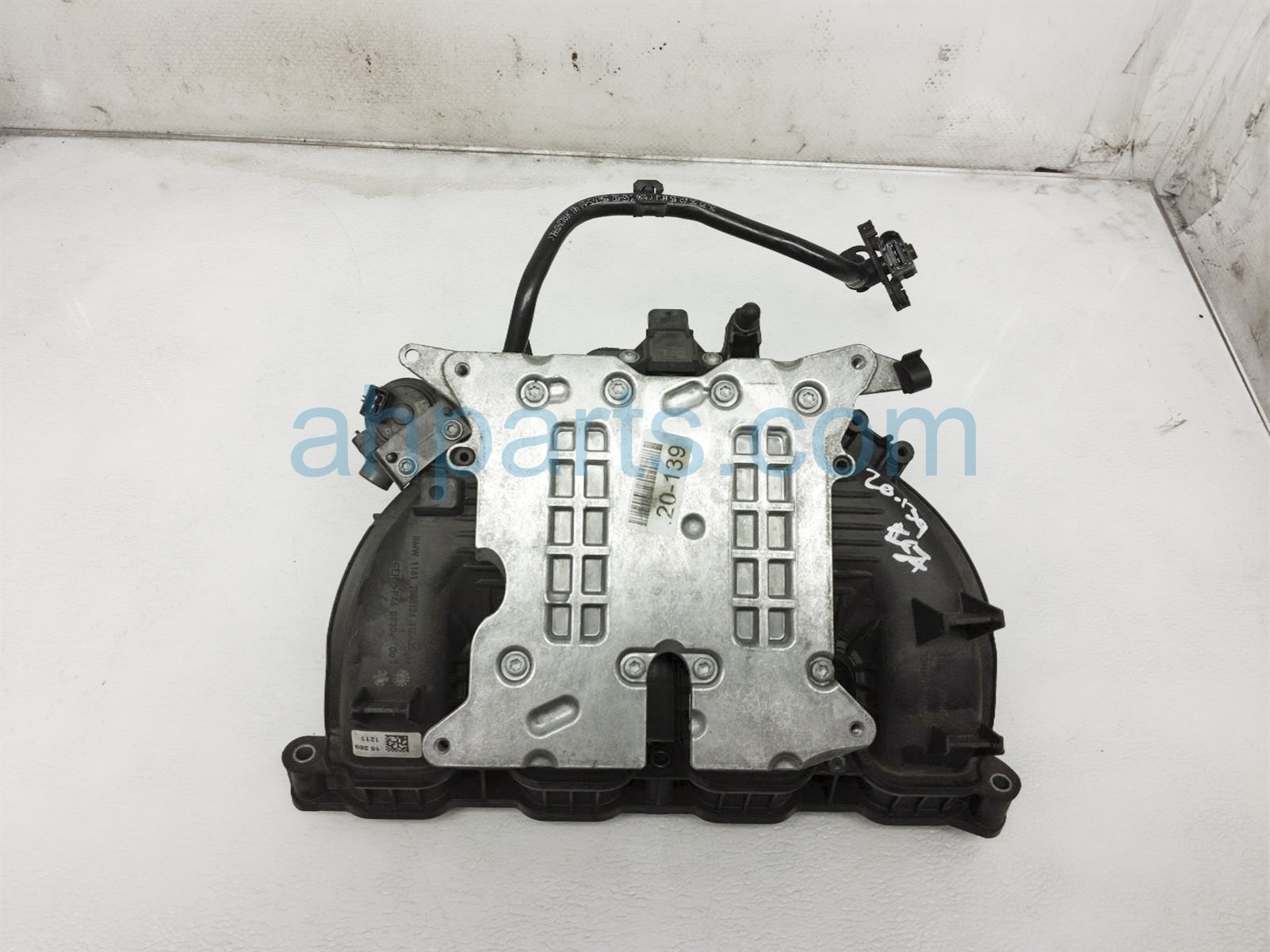 $90 BMW INTAKE MANIFOLD $90 BMW INTAKE MANIFOLD