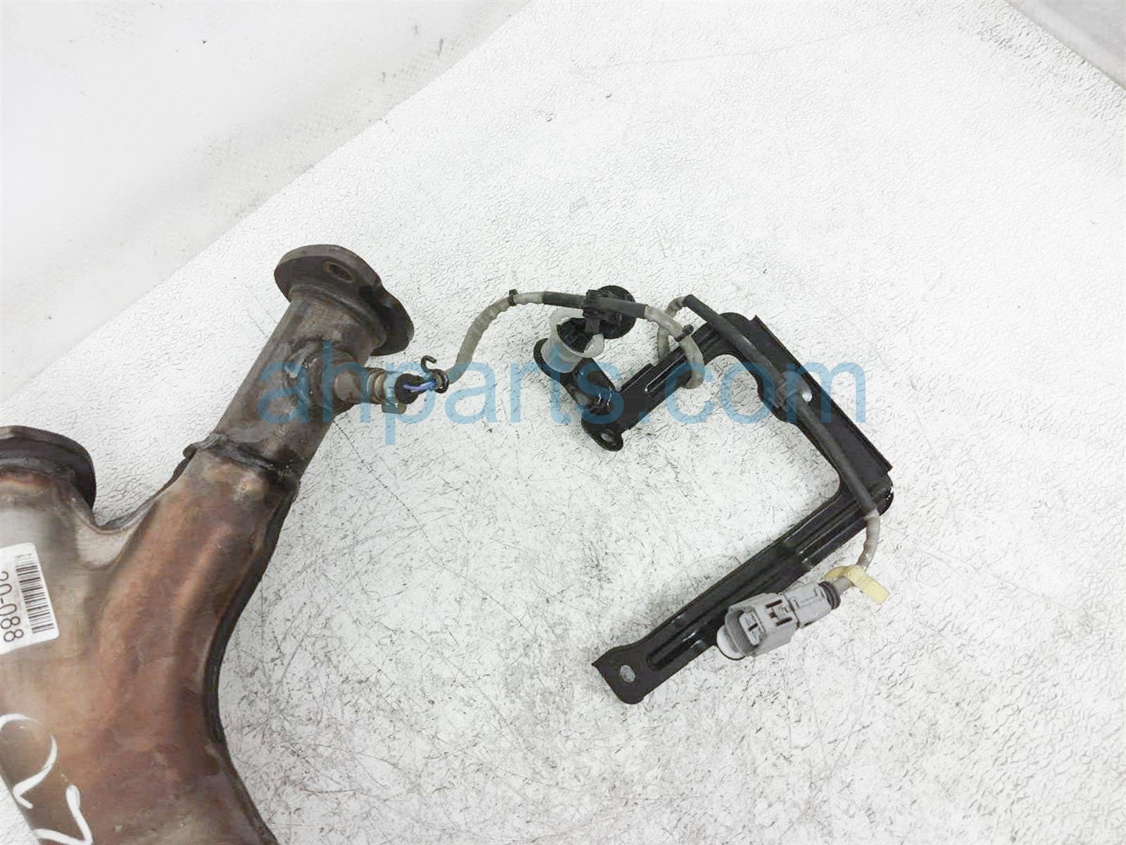 $39 Toyota CROSSOVER PIPE OXYGEN SENSOR $39 Toyota CROSSOVER PIPE OXYGEN SENSOR