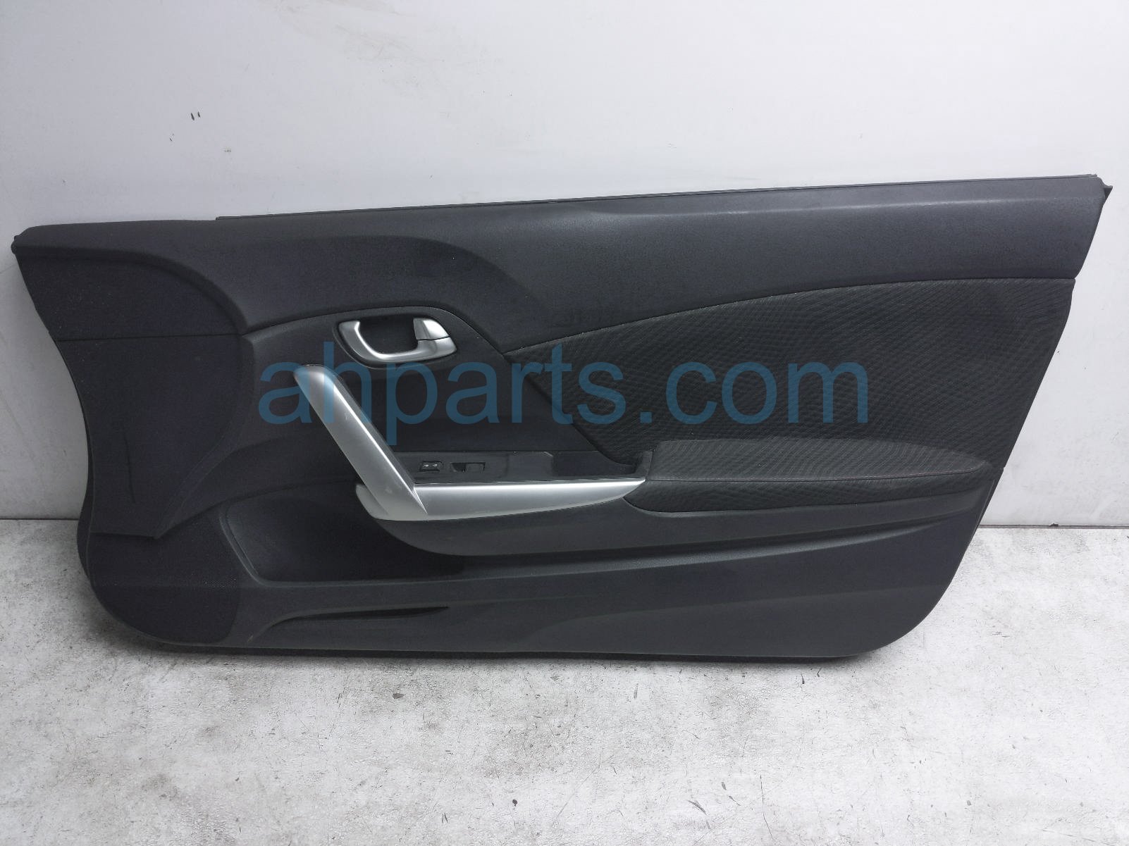 $125 Honda 2DR RH INTERIOR DOOR PANEL - SI