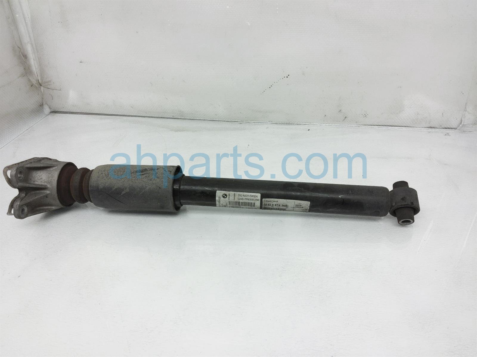 $40 BMW RR/LH SHOCK STRUT $40 BMW RR/LH SHOCK STRUT