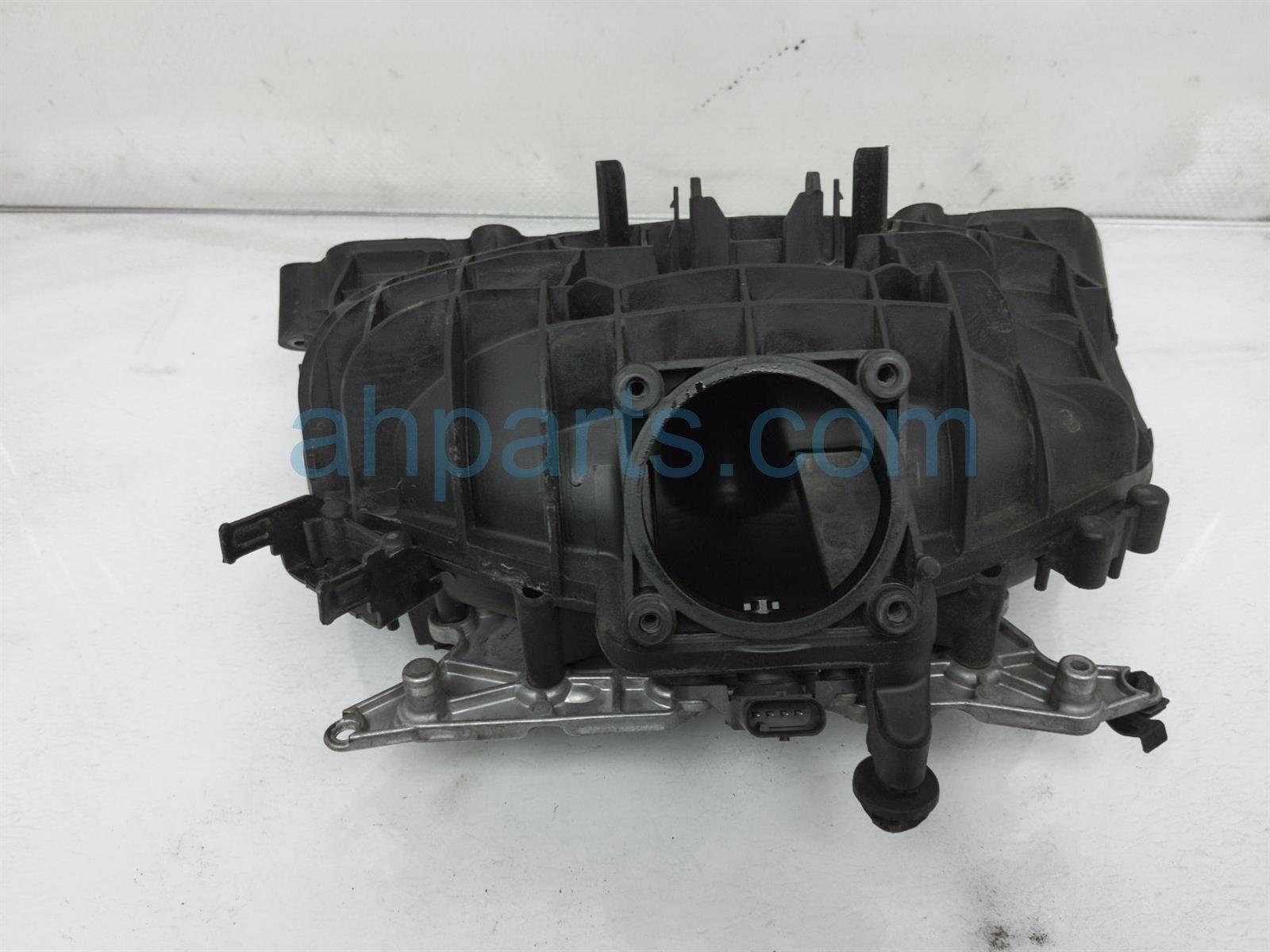 $90 BMW INTAKE MANIFOLD $90 BMW INTAKE MANIFOLD