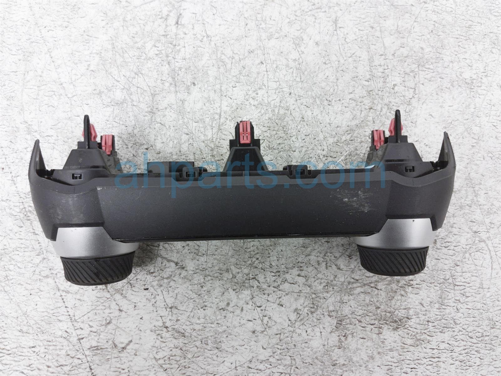 $65 Toyota HEATER/AC CONTROL(ON DASH) $65 Toyota HEATER/AC CONTROL(ON DASH)