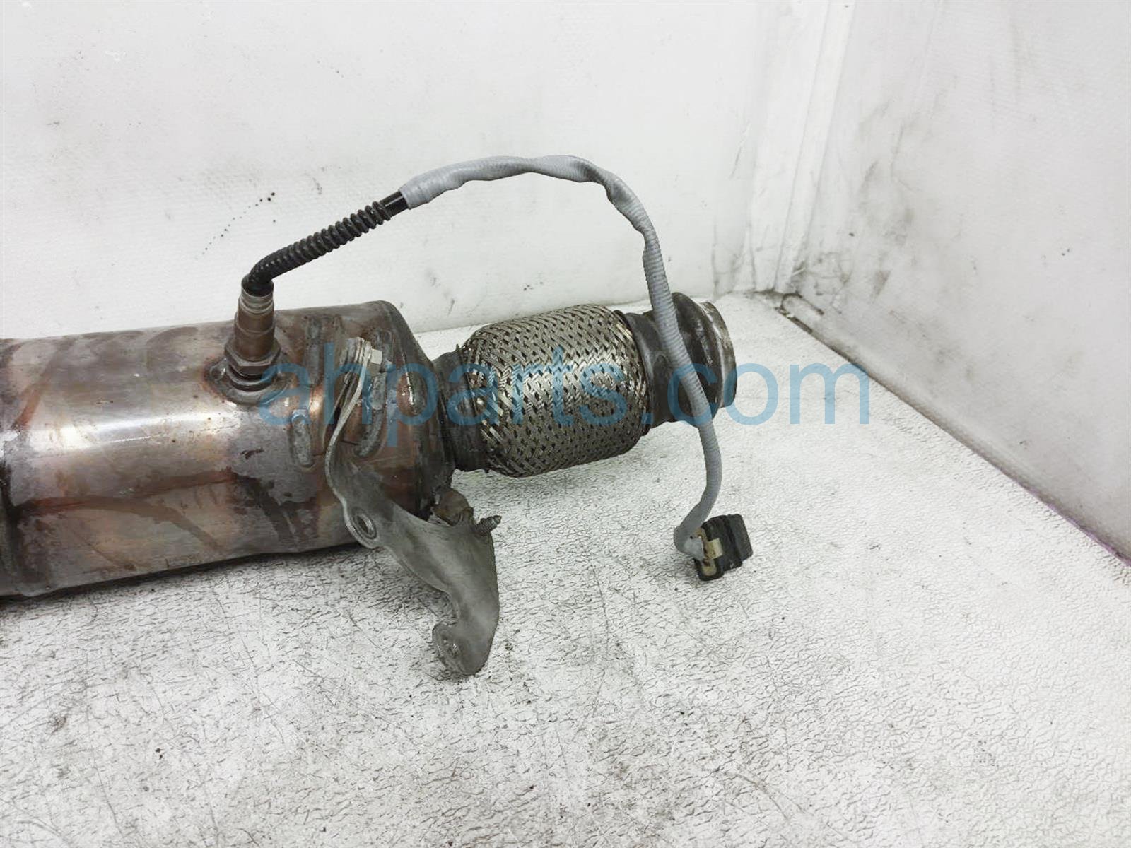 $35 BMW REAR LOWER OXYGEN SENSOR $35 BMW REAR LOWER OXYGEN SENSOR