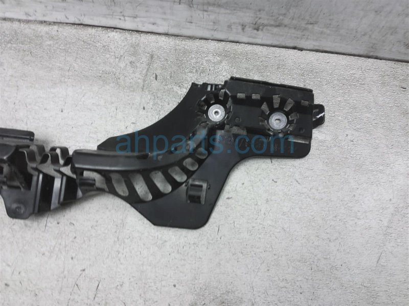 UP-parts Rear Bumper Center Mount Guide Support Bracket – Fits 2012-2015 BMW 335i – Replaces 51127256922