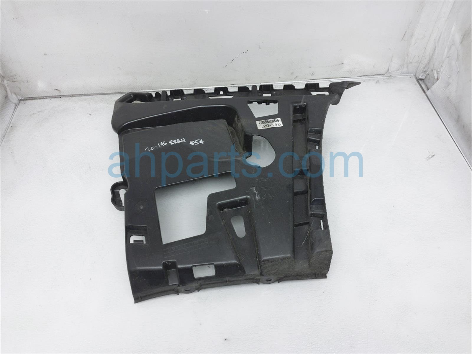$19 BMW RR/RH BUMPER SUPPORT $19 BMW RR/RH BUMPER SUPPORT