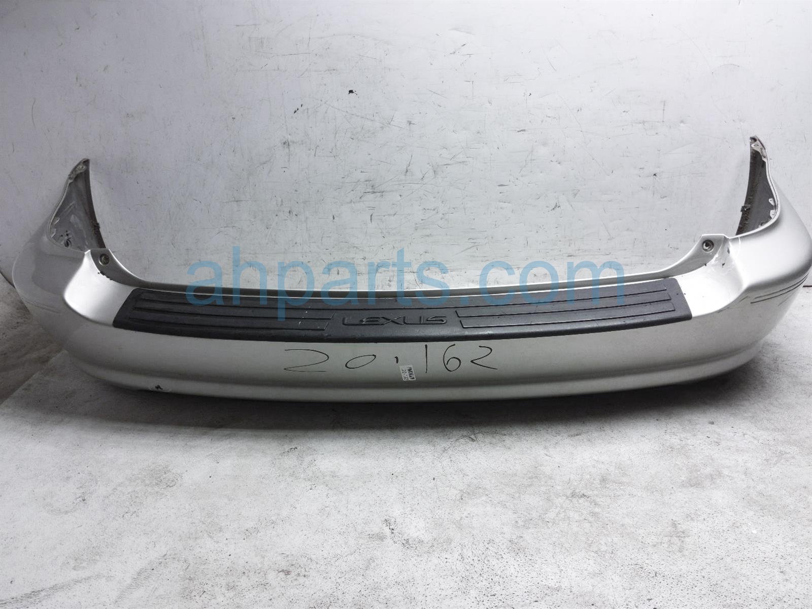 $125 Lexus REAR BUMPER COVER - GRAY $125 Lexus REAR BUMPER COVER - GRAY