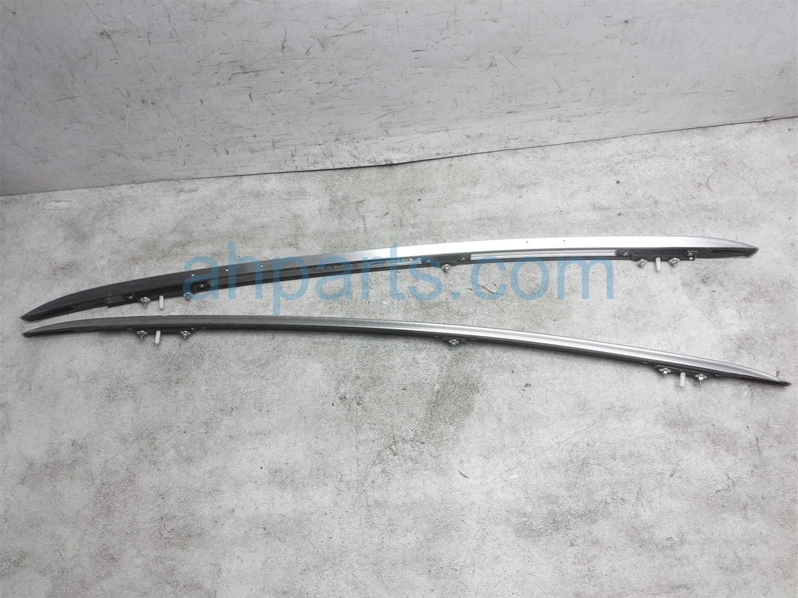 $299 Lexus SILVER ROOF RAILS NO CROSSBARS $299 Lexus SILVER ROOF RAILS NO CROSSBARS