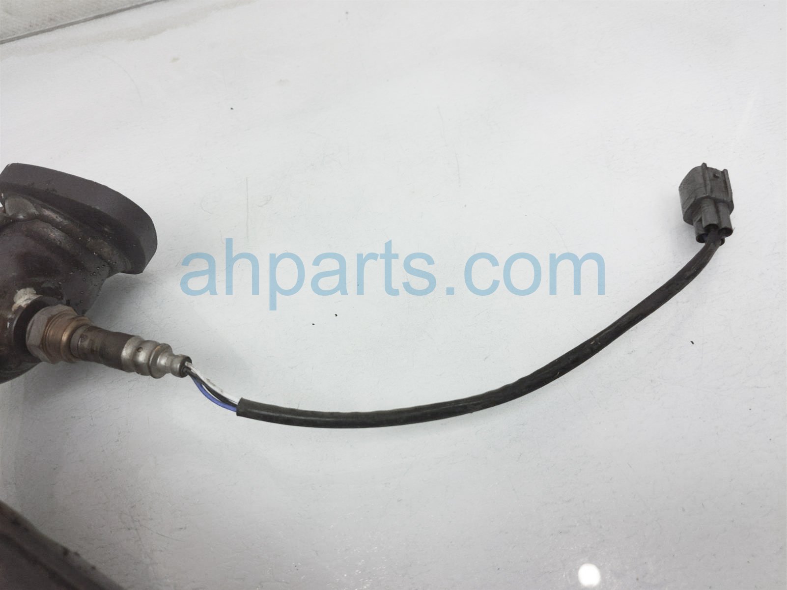 $30 Lexus RH EXHAUST MANIFOLD OXYGEN SENSOR $30 Lexus RH EXHAUST MANIFOLD OXYGEN SENSOR