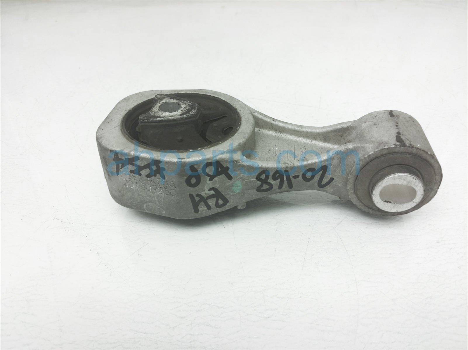 $30 Nissan UPPER ENGINE TORQUE ROD $30 Nissan UPPER ENGINE TORQUE ROD