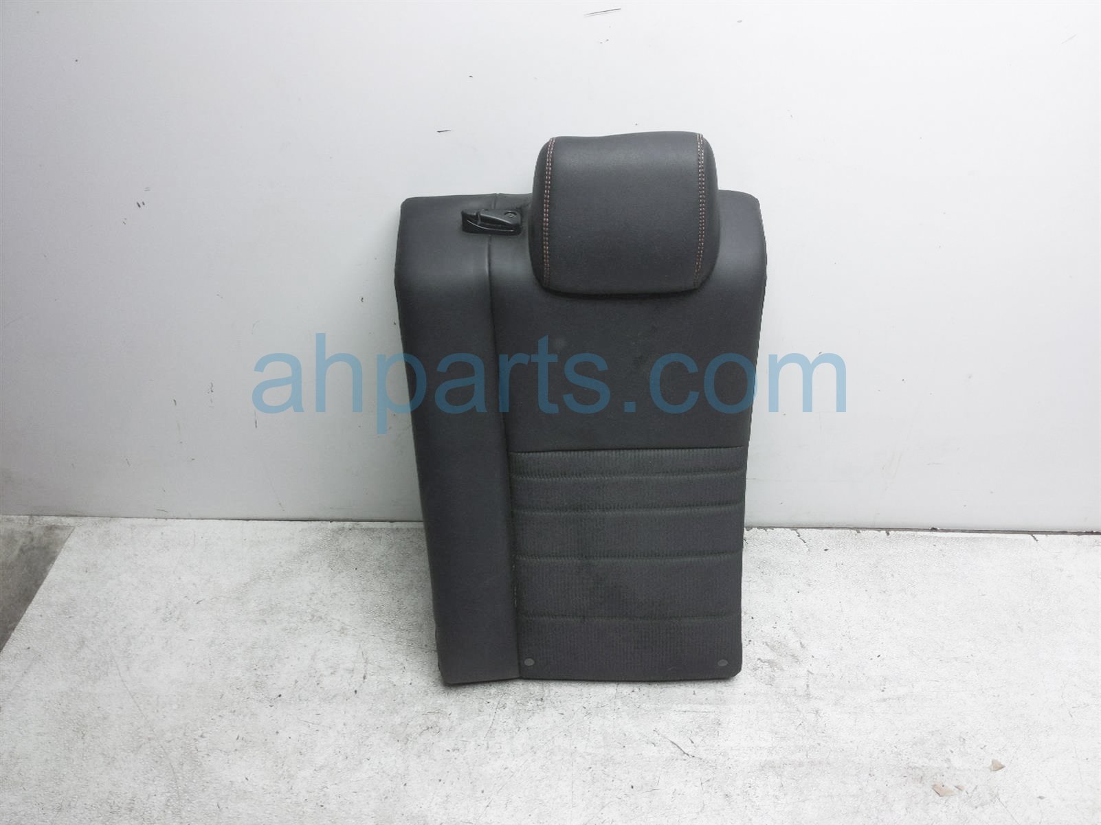 $90 Toyota RR/LH TOP CUSHION - BLK/RED SOFT $90 Toyota RR/LH TOP CUSHION - BLK/RED SOFT