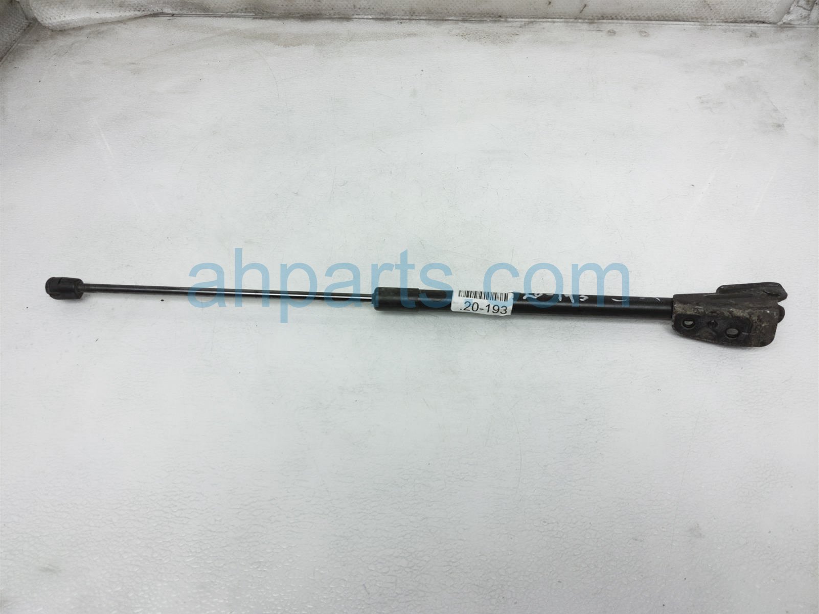 $9 Ford RH TAIL GATE LIFT STRUT $9 Ford RH TAIL GATE LIFT STRUT