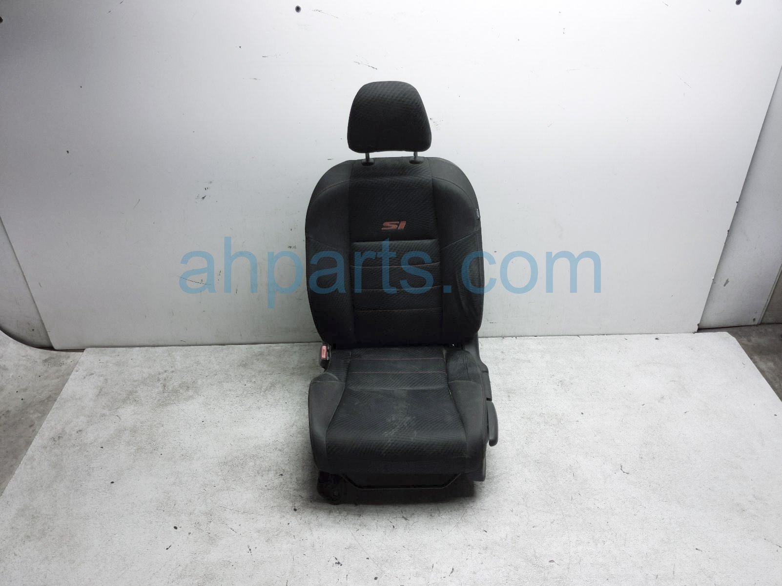 $130 Honda FR/LH SEAT - BLACK - W/O AIRBAG - WR