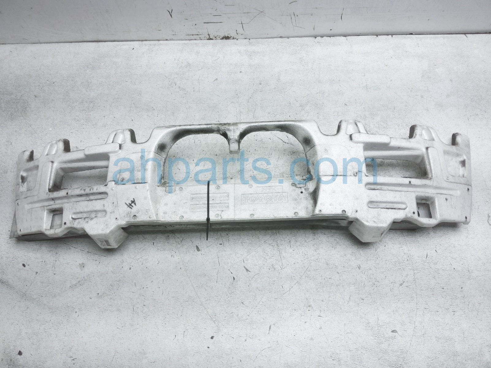 $85 Lexus REAR REINFORCEMENT BAR & ABSORBER $85 Lexus REAR REINFORCEMENT BAR & ABSORBER