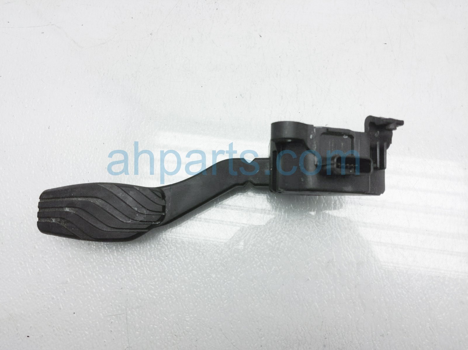 $20 Nissan MT GAS PEDAL ACCELERATOR $20 Nissan MT GAS PEDAL ACCELERATOR