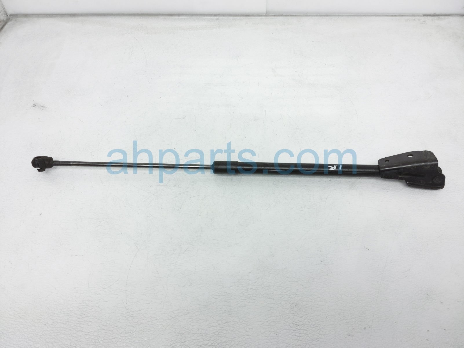 $9 Ford LH TAIL GATE LIFT STRUT $9 Ford LH TAIL GATE LIFT STRUT