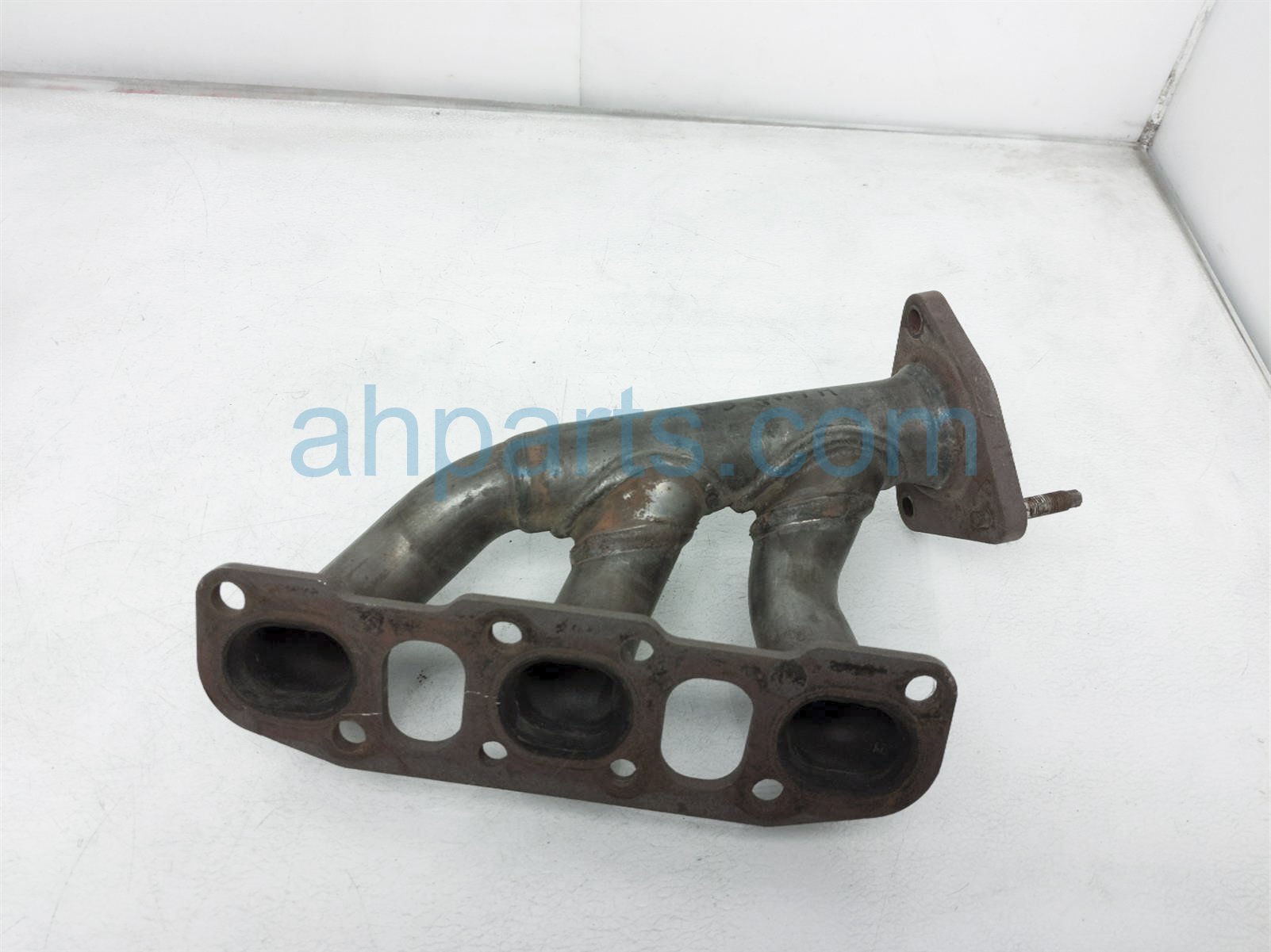$40 Nissan RH EXHAUST MANIFOLD $40 Nissan RH EXHAUST MANIFOLD
