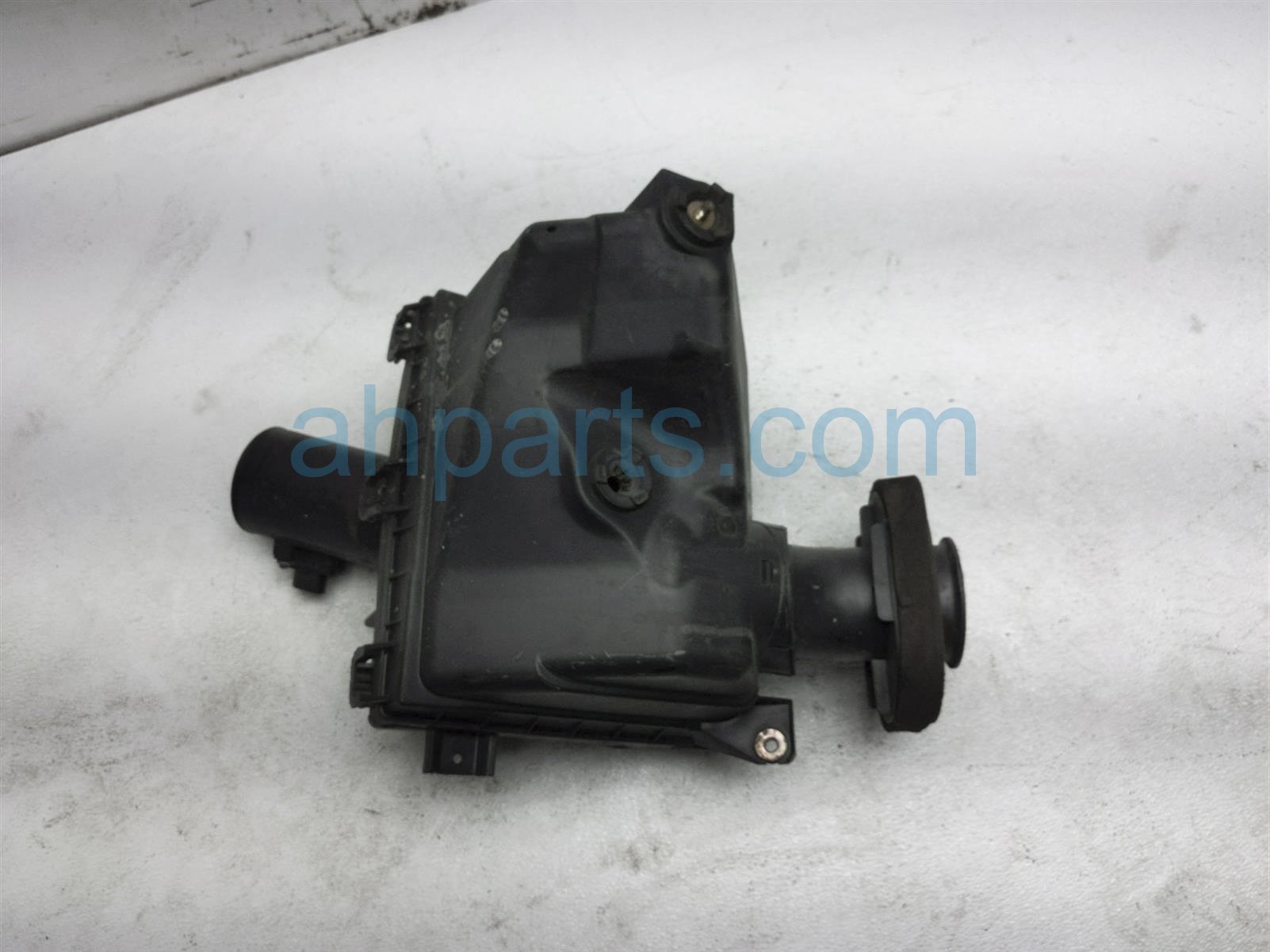 $49 Nissan AIR CLEANER INTAKE BOX $49 Nissan AIR CLEANER INTAKE BOX