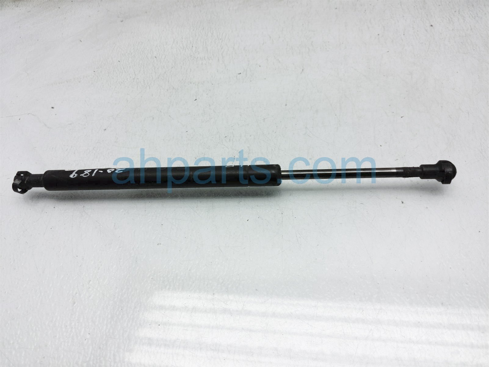 $9 BMW LH TRUNK LIFT SHOCK ASSY $9 BMW LH TRUNK LIFT SHOCK ASSY