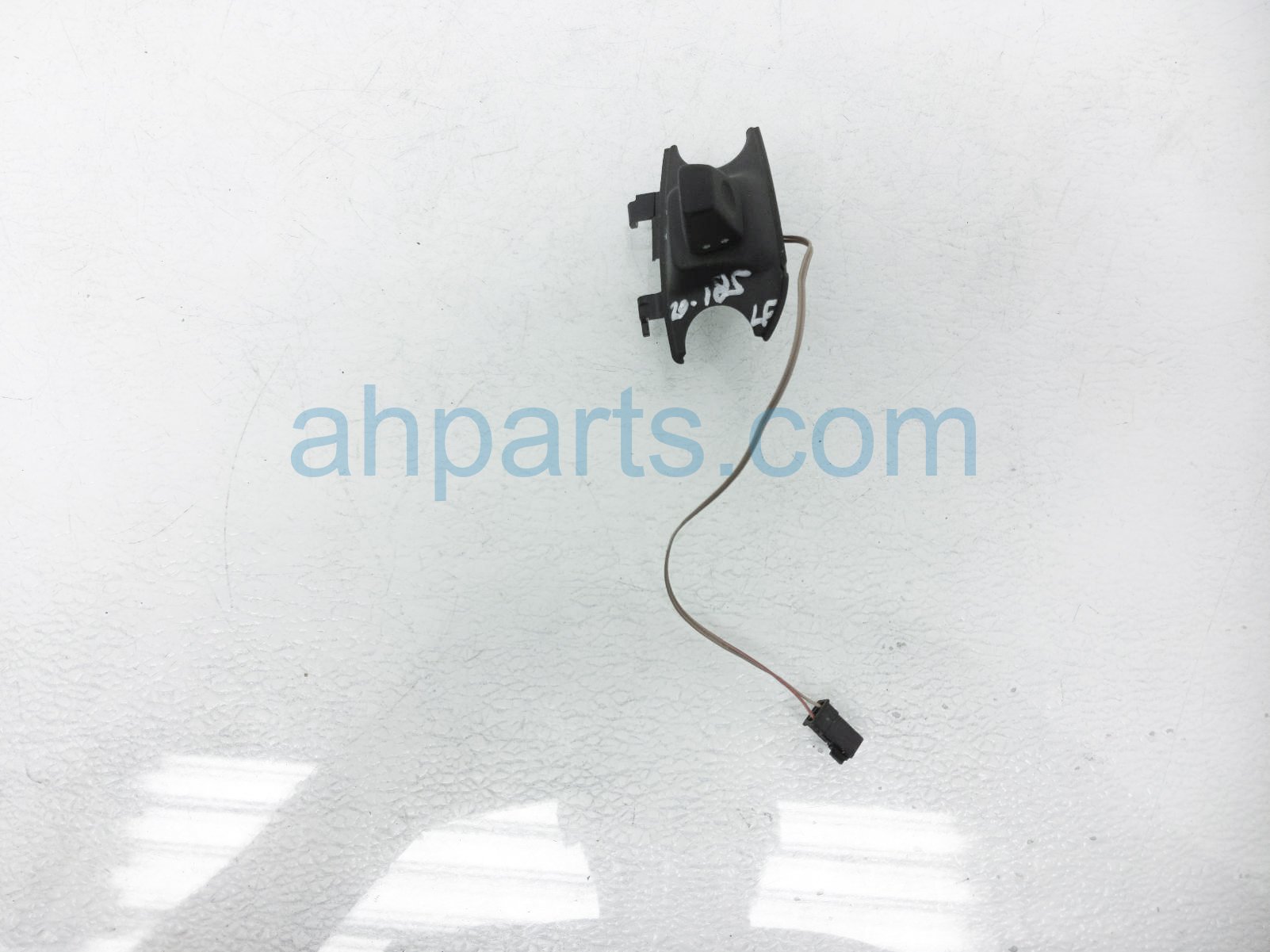 $19 BMW STEERING COLUMN ADJUSTER SWITCH $19 BMW STEERING COLUMN ADJUSTER SWITCH