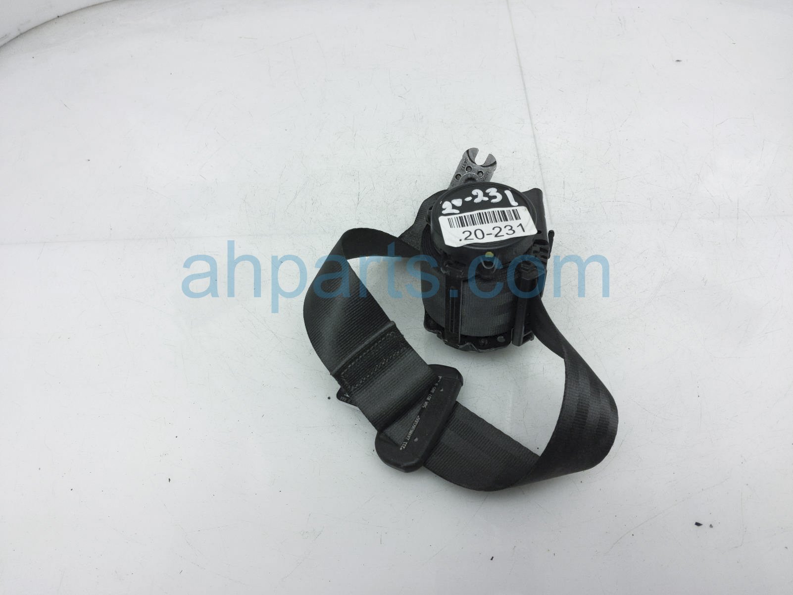$20 Volkswagen 2ND ROW LH SEAT BELT - BLACK 4DR $20 Volkswagen 2ND ROW LH SEAT BELT - BLACK 4DR