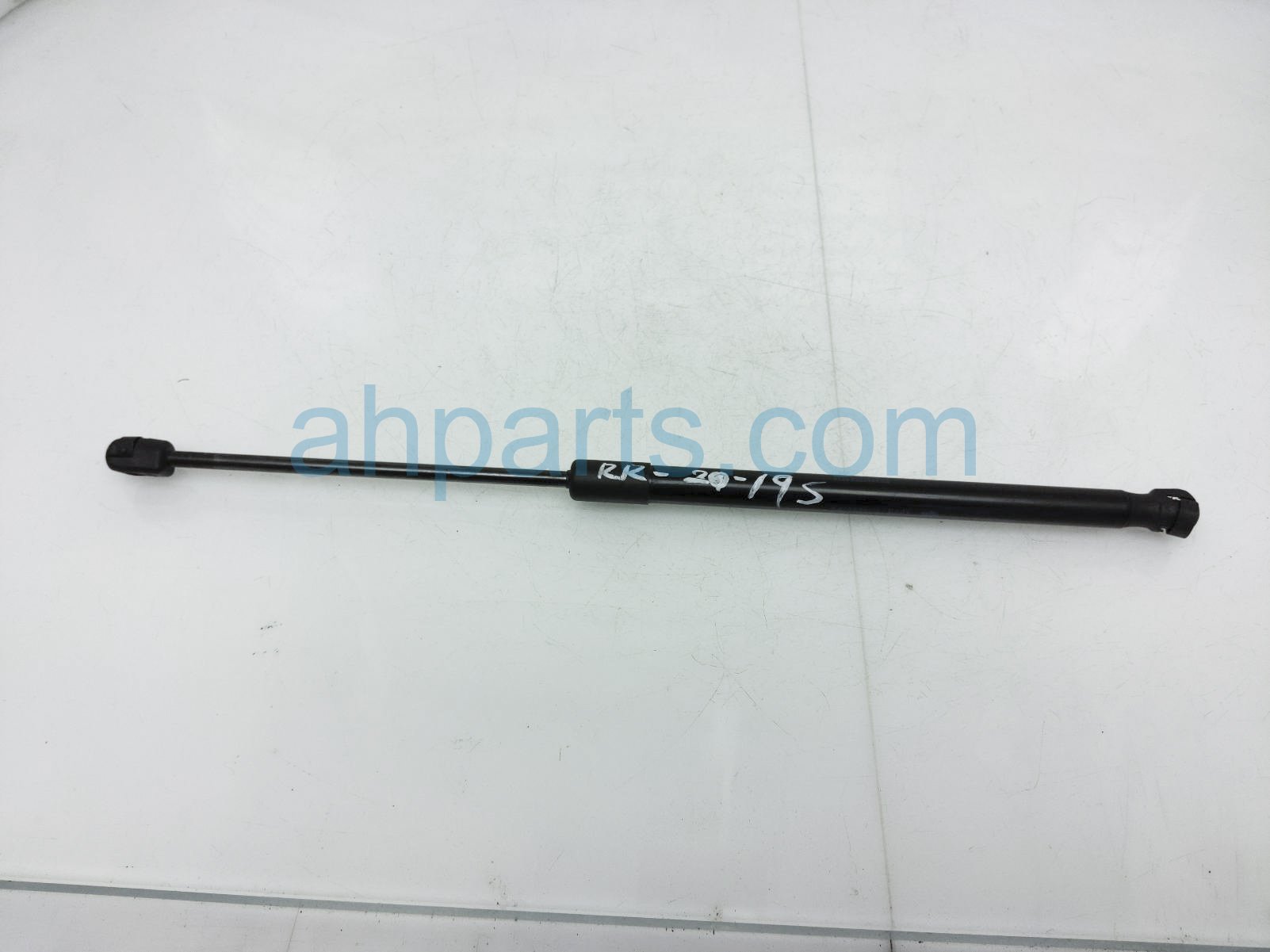 $15 BMW RR/RH LIFT CYLINDER $15 BMW RR/RH LIFT CYLINDER