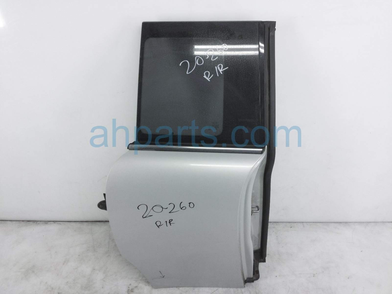 $149 BMW RR/RH DOOR - SILVER - NO INSIDE TRIM $149 BMW RR/RH DOOR - SILVER - NO INSIDE TRIM