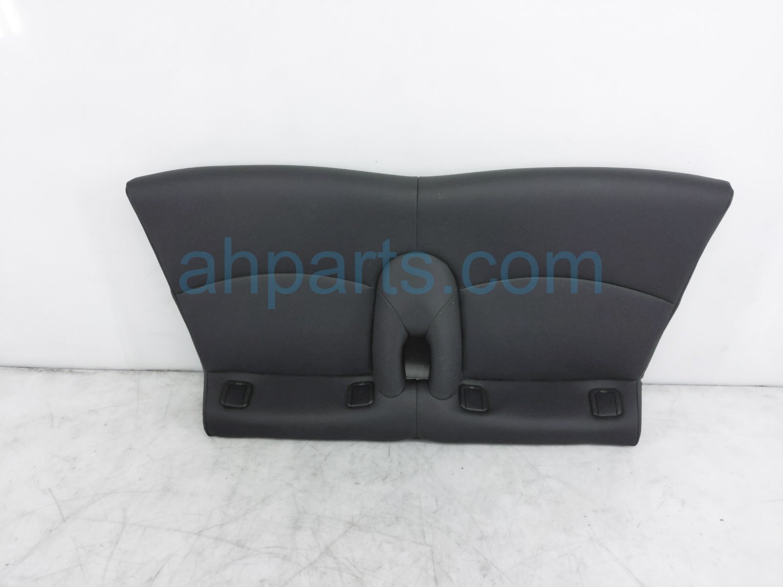 $120 BMW REAR SEAT BOTTOM CUSHION - BLACK VNL $120 BMW REAR SEAT BOTTOM CUSHION - BLACK VNL