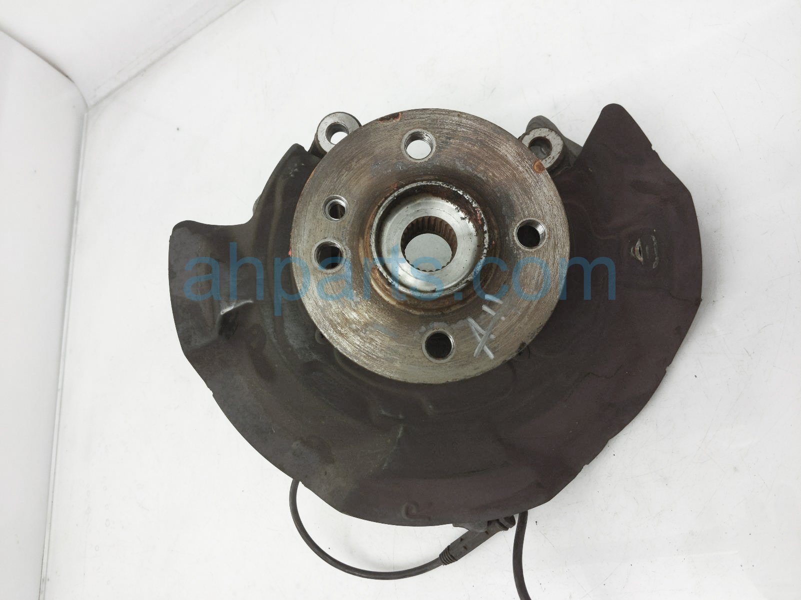 $46 BMW FR/RH SPINDLE KNUCKLE HUB $46 BMW FR/RH SPINDLE KNUCKLE HUB