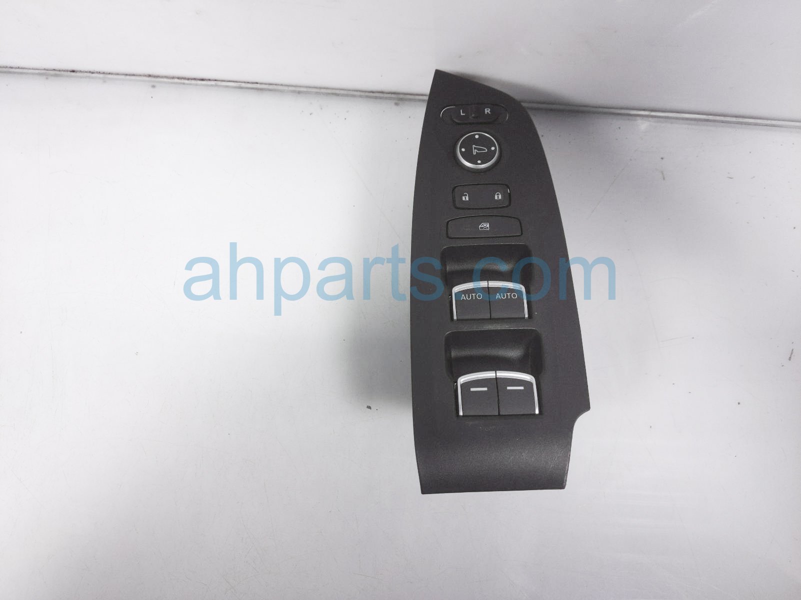 $39 Honda MASTER WINDOW CONTROL SWITCH $39 Honda MASTER WINDOW CONTROL SWITCH