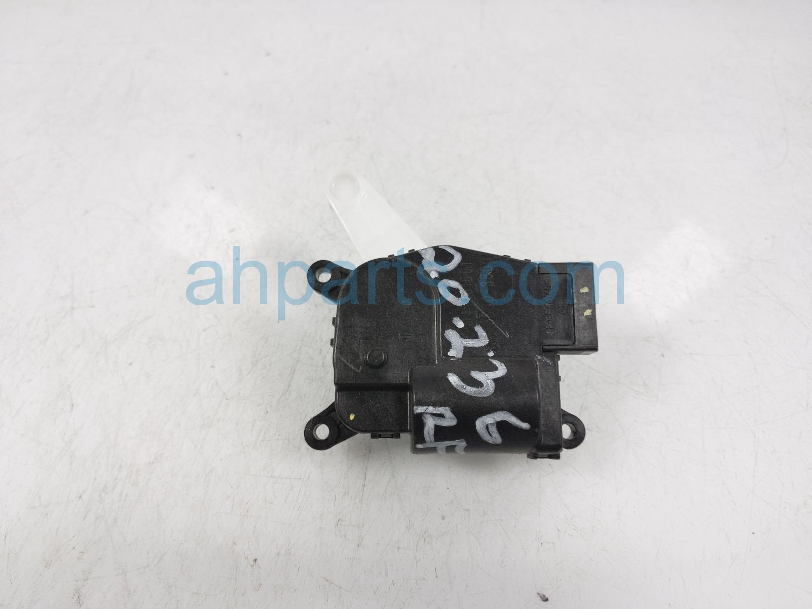 $24 Chrysler RH FRONT SERVO MOTOR $24 Chrysler RH FRONT SERVO MOTOR