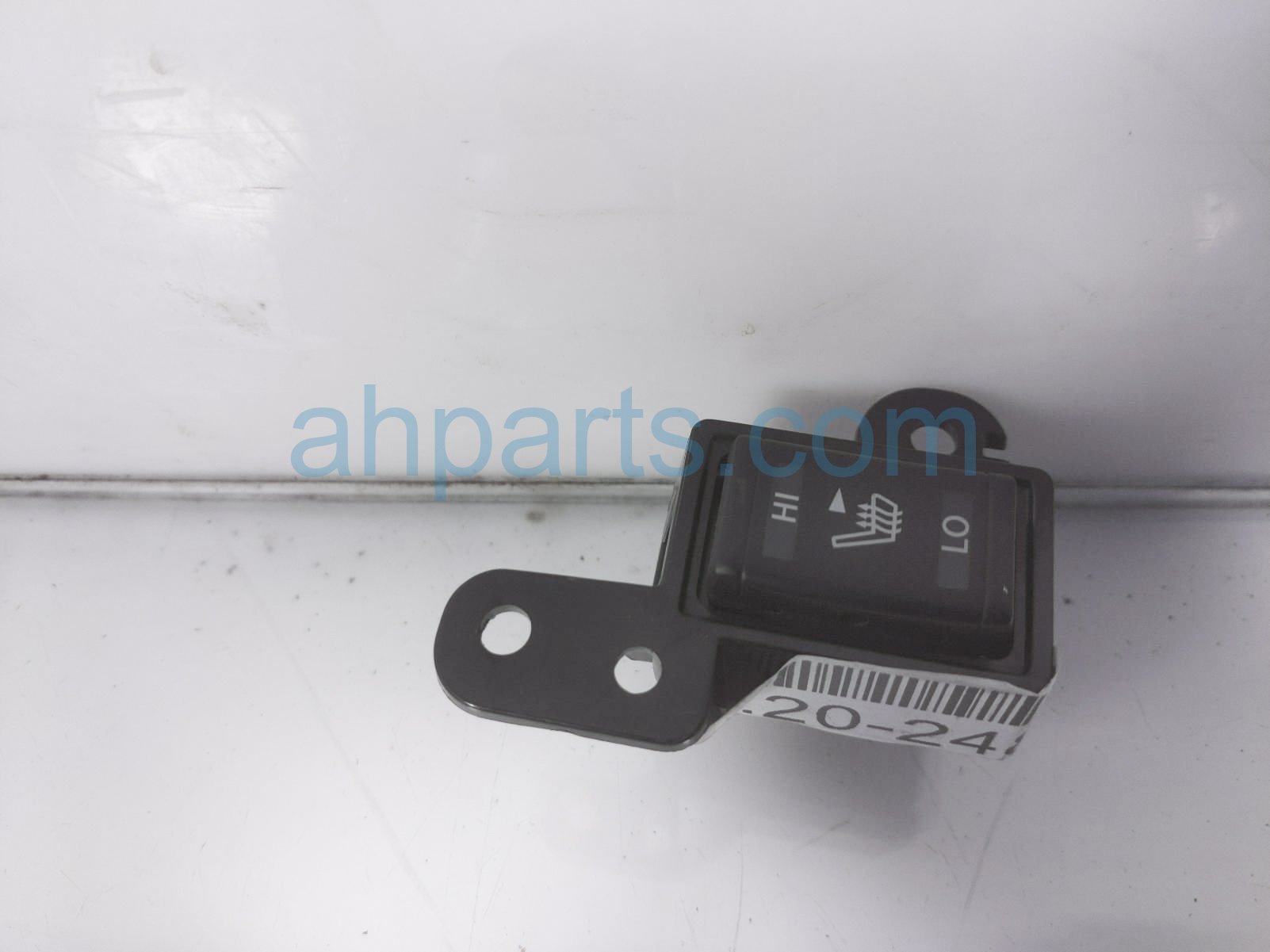 $19 Nissan SEAT HEAT SWITCH $19 Nissan SEAT HEAT SWITCH