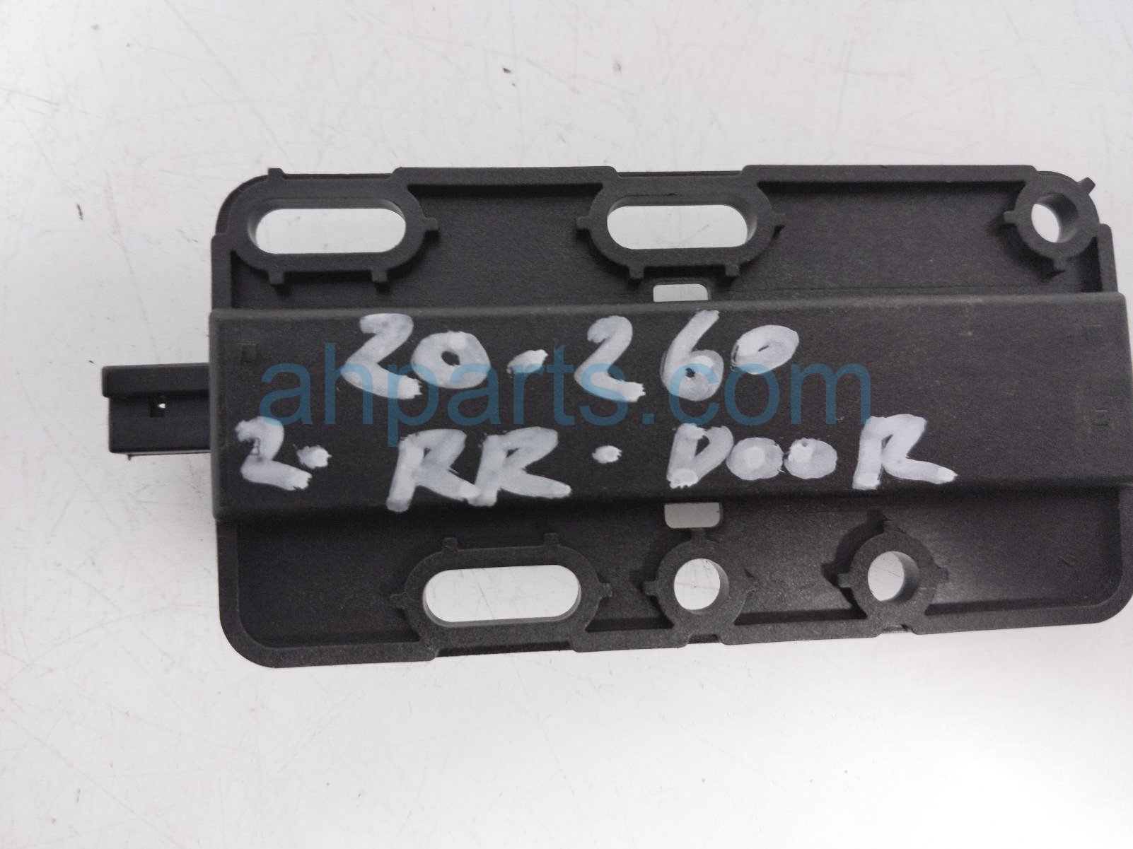 $18 BMW RR/RH COMFORT ACCESS ANTENNA $18 BMW RR/RH COMFORT ACCESS ANTENNA