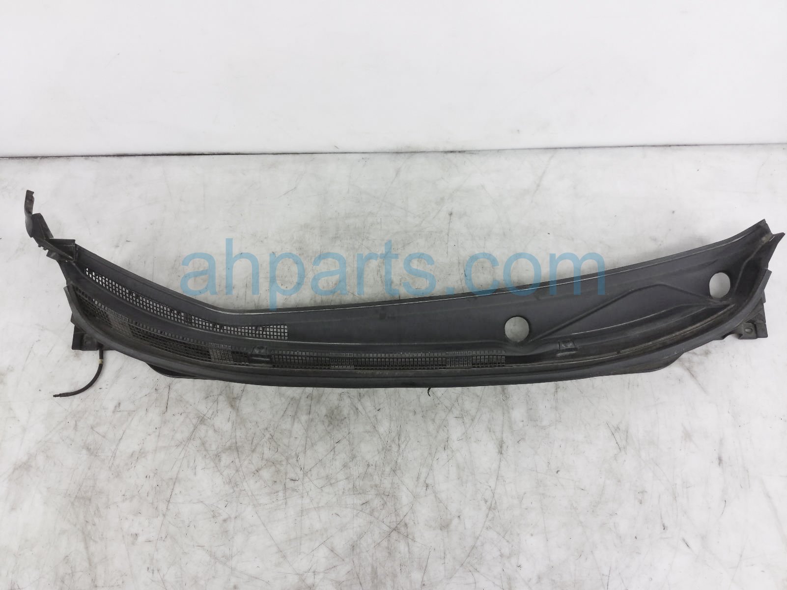 $50 Nissan WINDSHIELD COWL ASSY $50 Nissan WINDSHIELD COWL ASSY