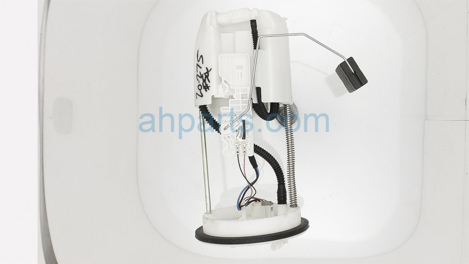 $95 Mazda GAS / FUEL PUMP