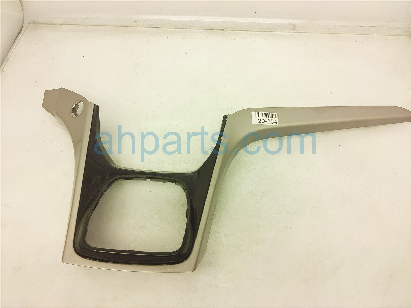 $19 Ford CENTER DASH BEZEL TRIM $19 Ford CENTER DASH BEZEL TRIM