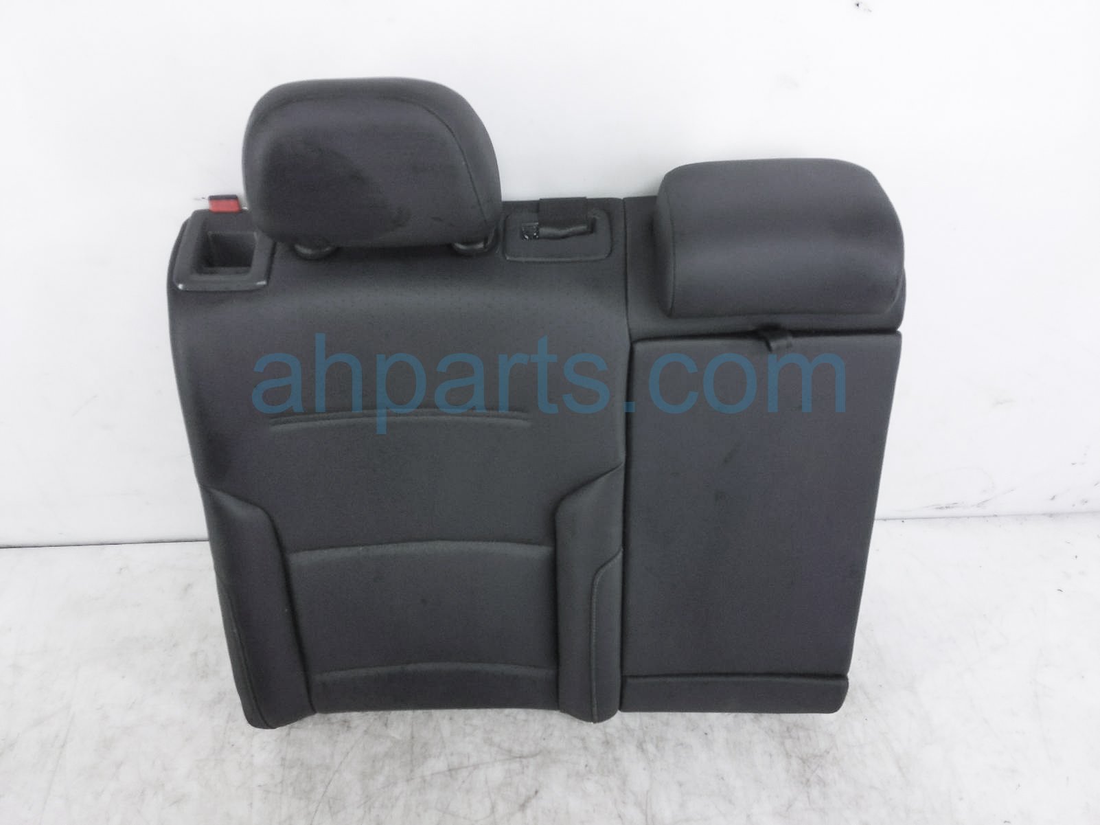 $70 Volkswagen RR/RH SEAT TOP CUSHION - BLACK LTHR $70 Volkswagen RR/RH SEAT TOP CUSHION - BLACK LTHR