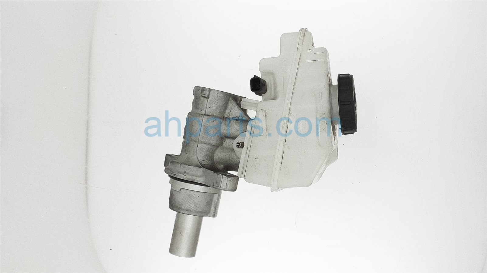 $40 Nissan BRAKE MASTER CYLINDER $40 Nissan BRAKE MASTER CYLINDER