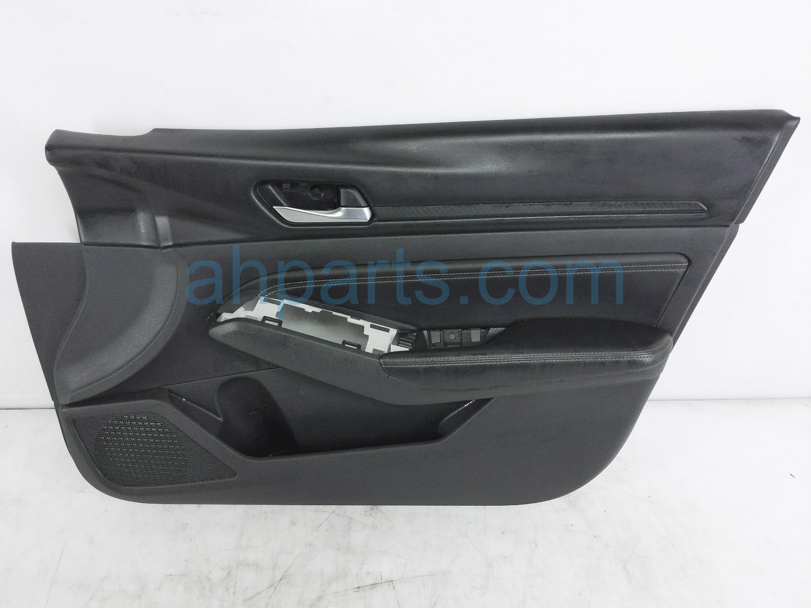 $99 Nissan FR/RH INTERIOR DOOR PANEL - BLACK SR $99 Nissan FR/RH INTERIOR DOOR PANEL - BLACK SR