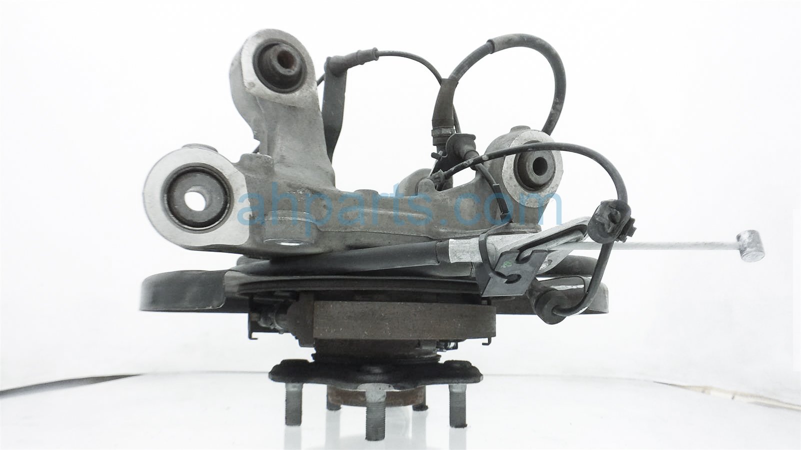 $75 Nissan RR/RH SPINDLE KNUCKLE HUB $75 Nissan RR/RH SPINDLE KNUCKLE HUB