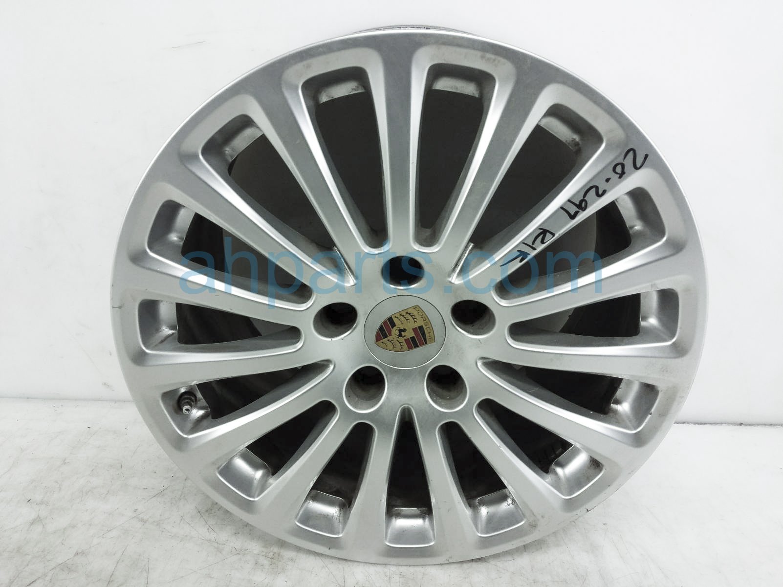 $299 Porsche RR/RH WHEEL / RIM $299 Porsche RR/RH WHEEL / RIM