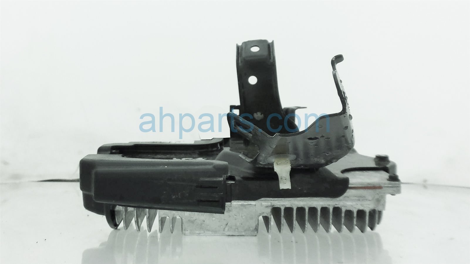 $124 Honda ENGINE COMPUTER UNIT - AT $124 Honda ENGINE COMPUTER UNIT - AT