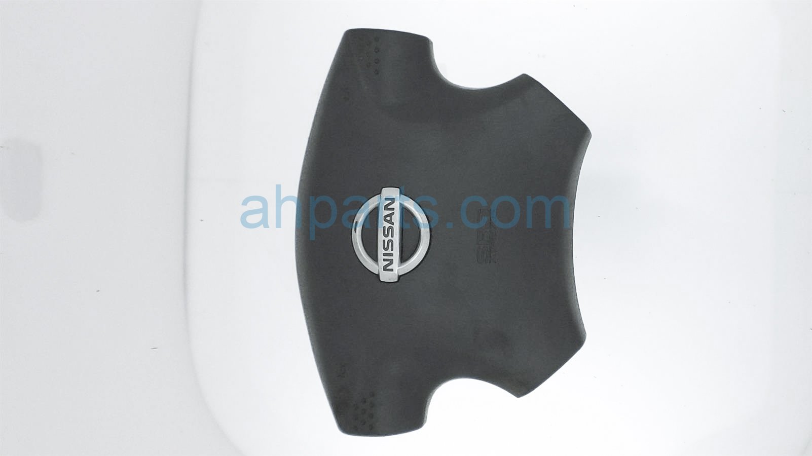 $70 Nissan STEERING WHEEL AIR BAG $70 Nissan STEERING WHEEL AIR BAG